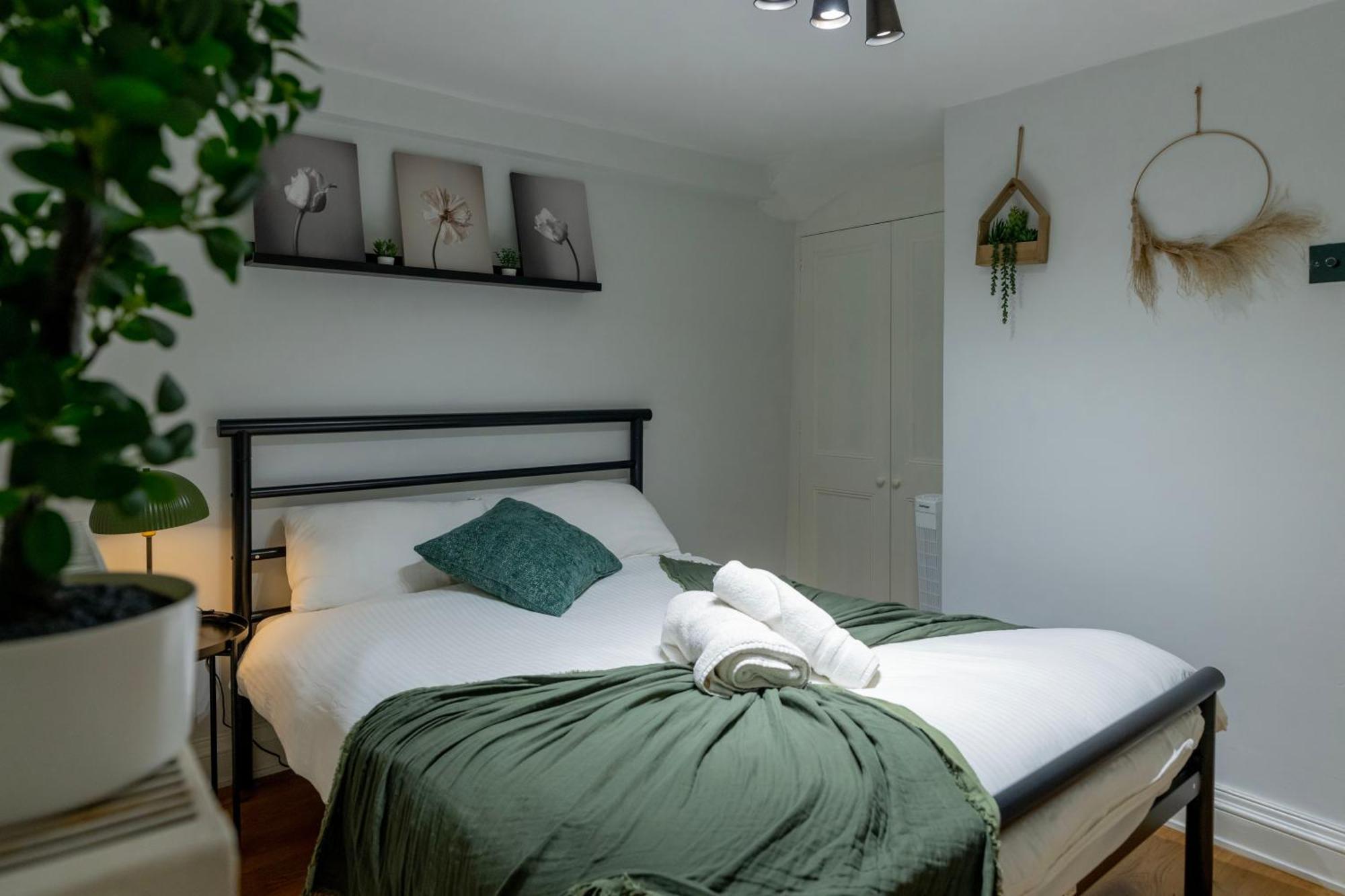 شقة Gorgeous 2Bed House In New Road لندن المظهر الخارجي الصورة